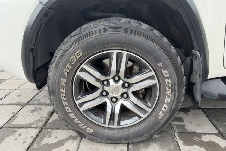 Used Toyota Fortuner 2016 2.7L Middle East Version Exterior 3
