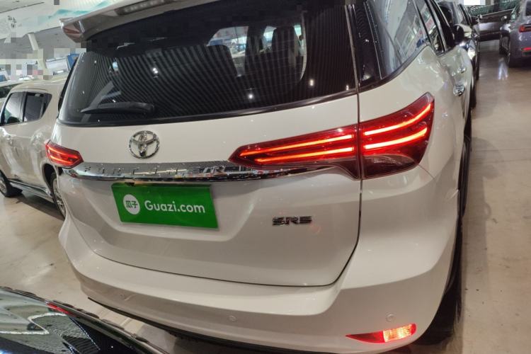 Used Toyota Fortuner 2016 2.7L Middle East Version Exterior 4