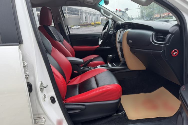 Used Toyota Fortuner 2016 2.7L Middle East Version Exterior 4
