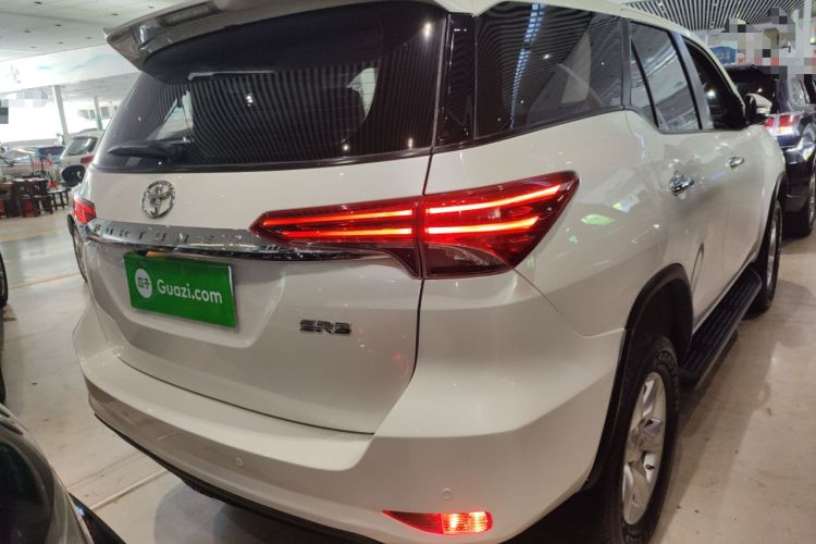 Used Toyota Fortuner 2016 2.7L Middle East Version Exterior 5