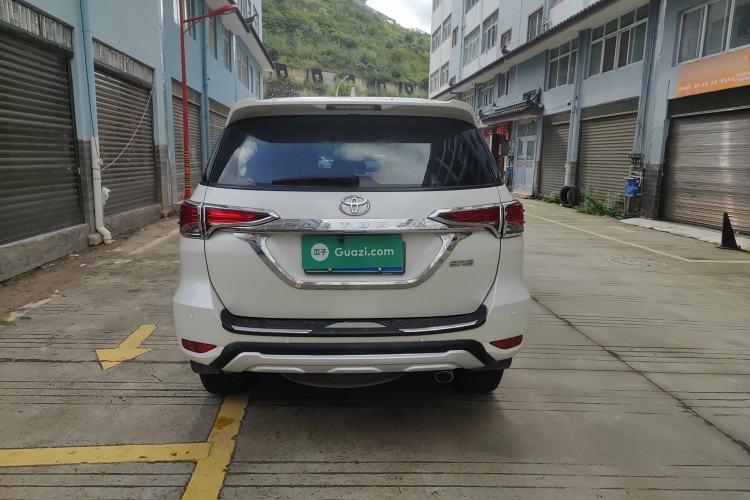 Used Toyota Fortuner 2016 2.7L Middle East Version Exterior 5