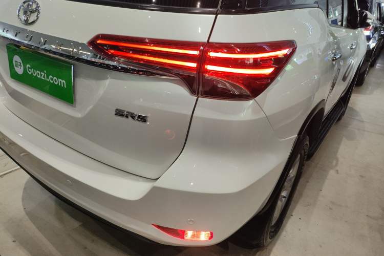 Used Toyota Fortuner 2016 2.7L Middle East Version Exterior 6