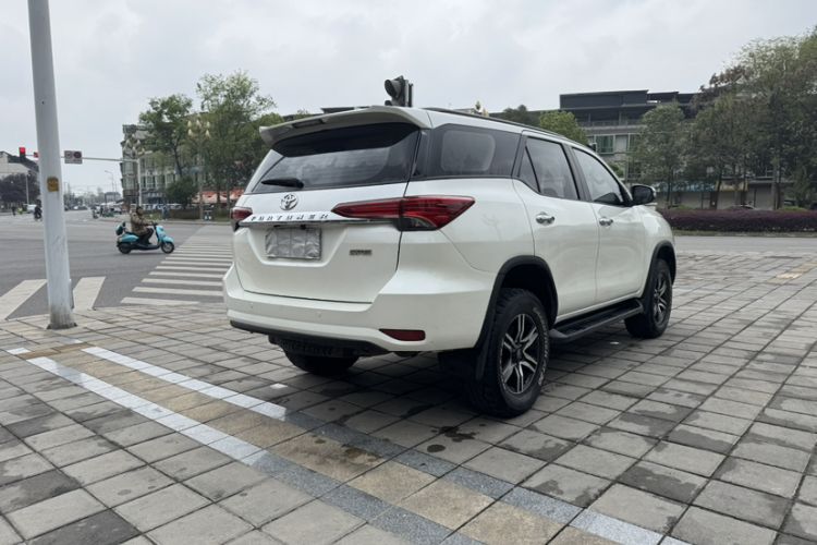 Used Toyota Fortuner 2016 2.7L Middle East Version Exterior 7