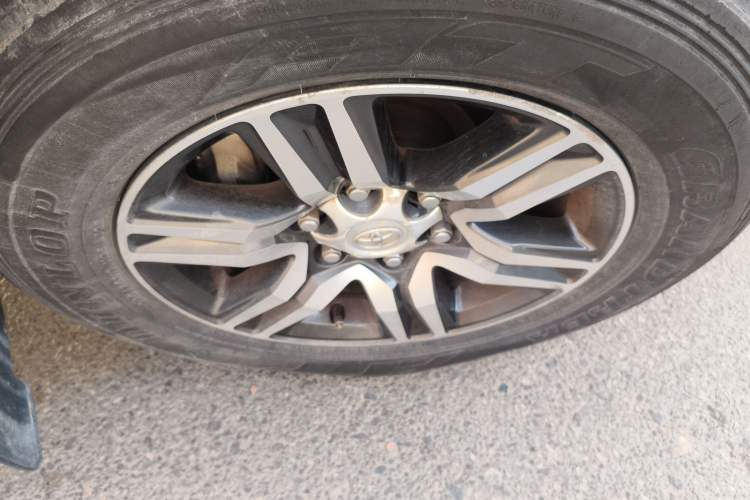 Used Toyota Fortuner 2016 2.7L Middle East Version Exterior 7