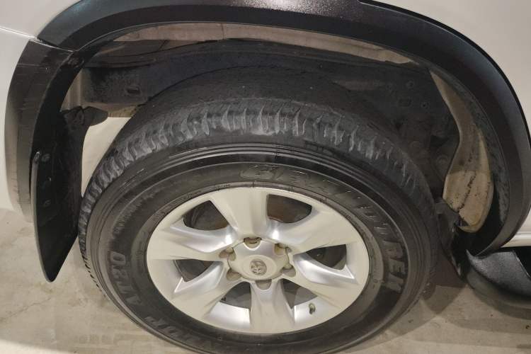 Used Toyota Fortuner 2016 2.7L Middle East Version Exterior 8