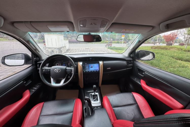 Used Toyota Fortuner 2016 2.7L Middle East Version Exterior 8