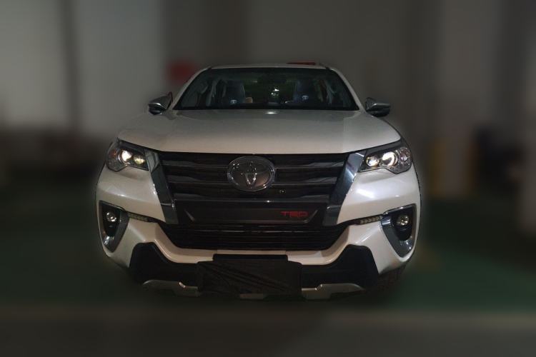 Used Toyota Fortuner 2016 2.7L Middle East Version Front