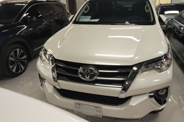 Used Toyota Fortuner 2016 2.7L Middle East Version Front