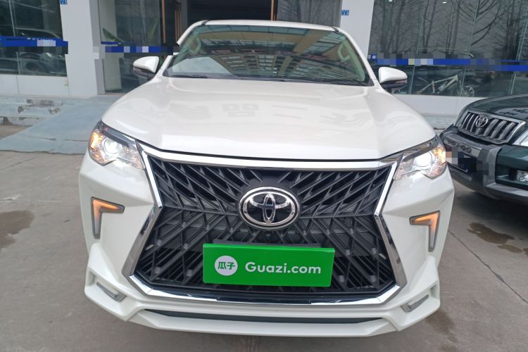 Used Toyota Fortuner 2016 2.7L Middle East Version Front