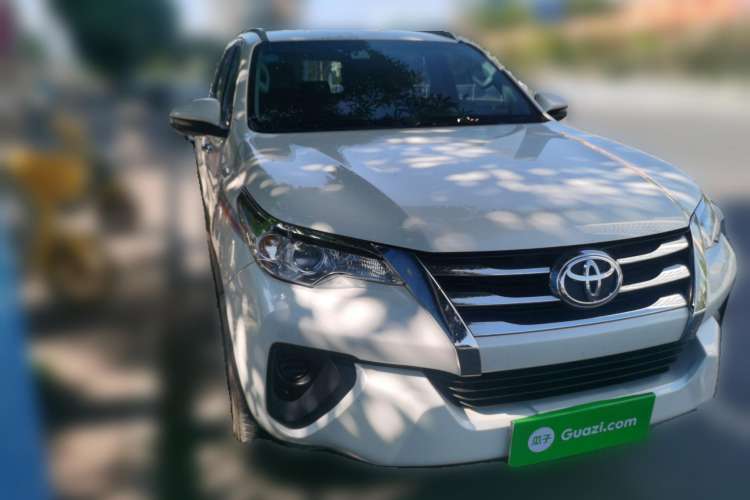 Used Toyota Fortuner 2016 2.7L Middle East Version Front Right 45 Deg