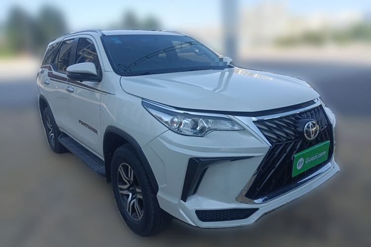 Used Toyota Fortuner 2016 2.7L Middle East Version Front Right 45 Deg