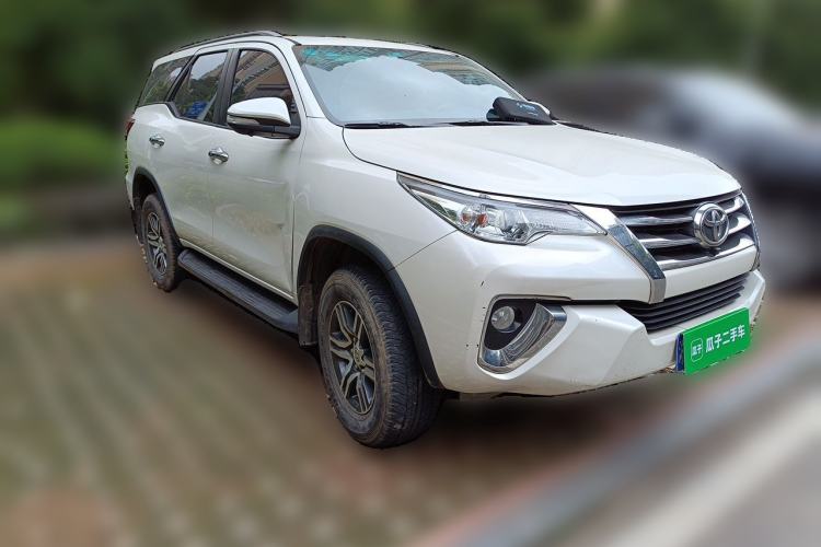 Used Toyota Fortuner 2016 2.7L Middle East Version Front Right 45 Deg