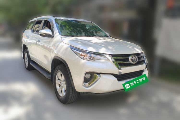 Used Toyota Fortuner 2016 2.7L Middle East Version Front Right 45 Deg