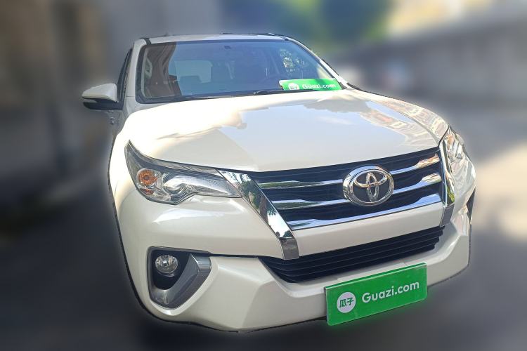 Used Toyota Fortuner 2016 2.7L Middle East Version Front Right 45 Deg
