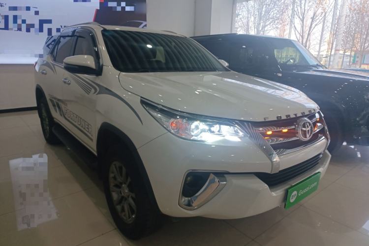 Used Toyota Fortuner 2016 2.7L Middle East Version Front Right 45 Deg