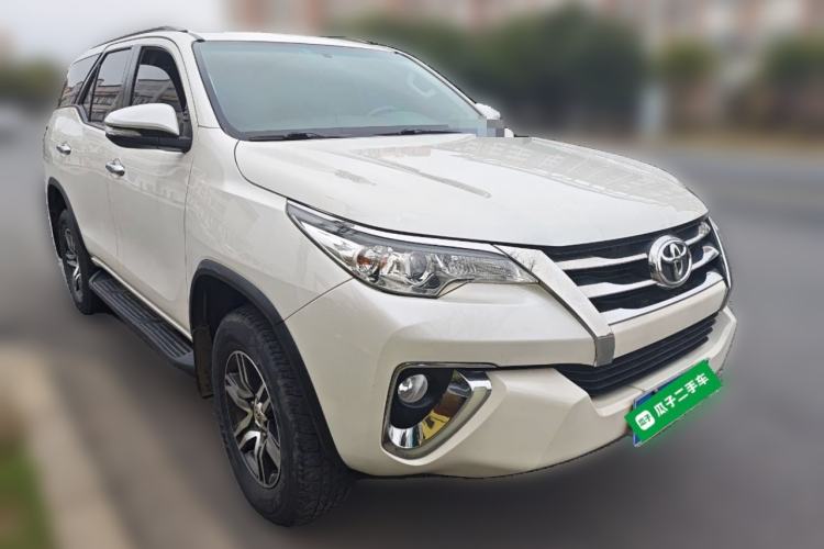Used Toyota Fortuner 2016 2.7L Middle East Version Front Right 45 Deg