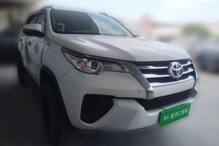 Used Toyota Fortuner 2016 2.7L Middle East Version Front Right 45 Deg