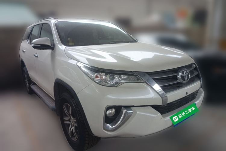 Used Toyota Fortuner 2016 2.7L Middle East Version Front Right 45 Deg