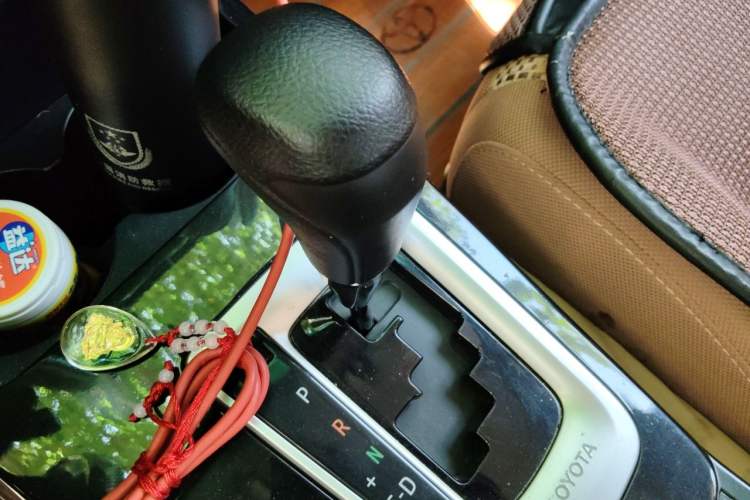 Used Toyota Fortuner 2016 2.7L Middle East Version Gear Lever