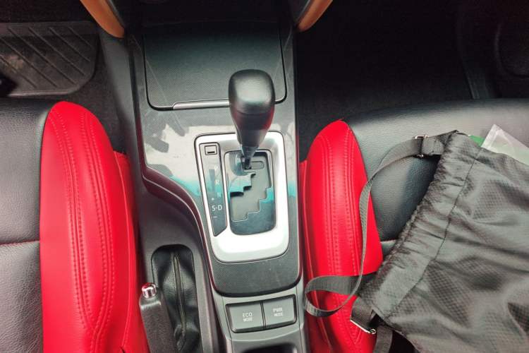 Used Toyota Fortuner 2016 2.7L Middle East Version Gear Lever