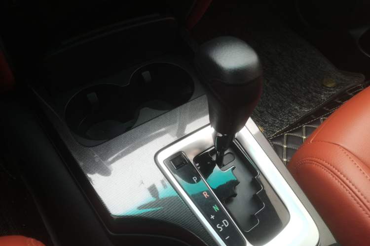 Used Toyota Fortuner 2016 2.7L Middle East Version Gear Lever