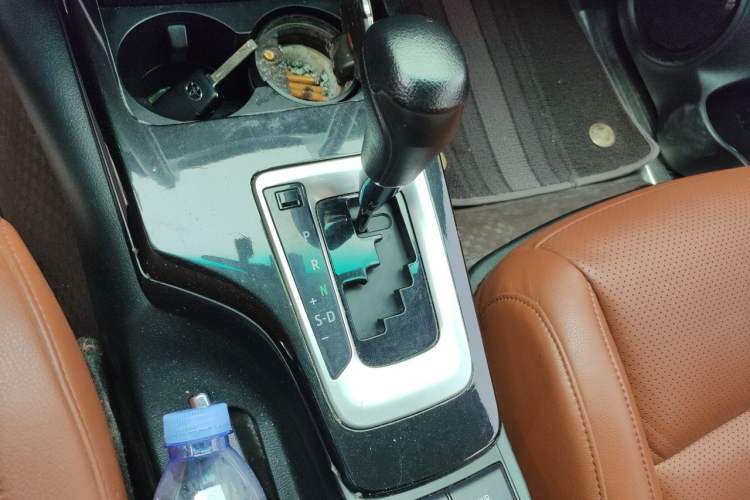Used Toyota Fortuner 2016 2.7L Middle East Version Gear Lever