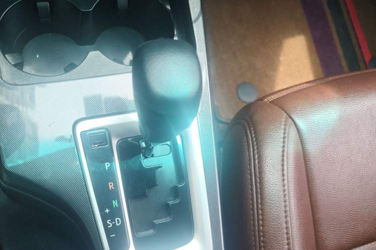 Used Toyota Fortuner 2016 2.7L Middle East Version Gear Lever