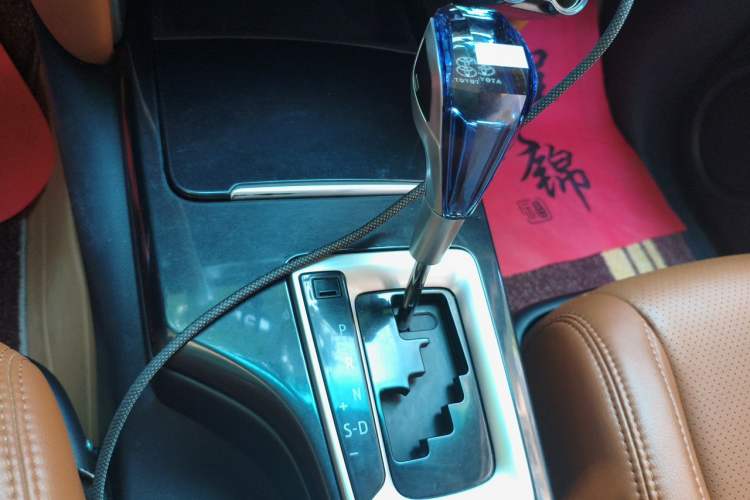 Used Toyota Fortuner 2016 2.7L Middle East Version Gear Lever