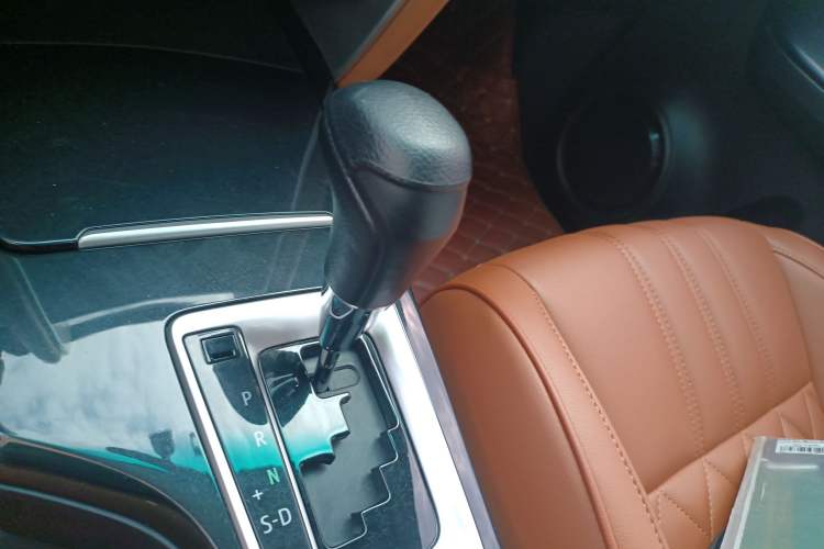 Used Toyota Fortuner 2016 2.7L Middle East Version Gear Lever