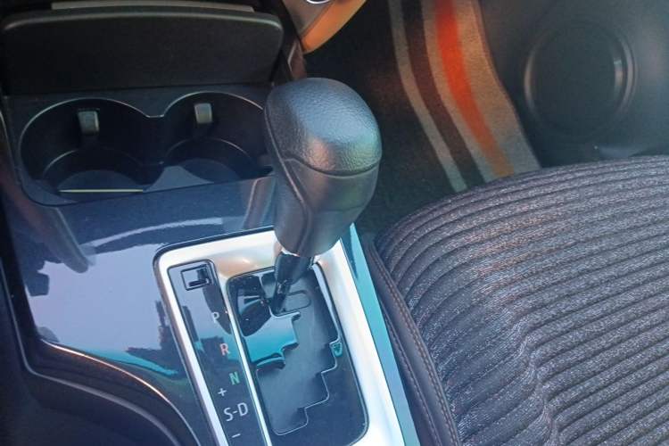Used Toyota Fortuner 2016 2.7L Middle East Version Gear Lever
