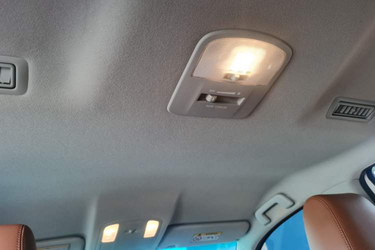 Used Toyota Fortuner 2016 2.7L Middle East Version Headliner