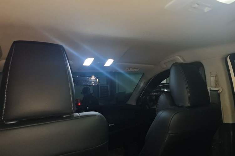 Used Toyota Fortuner 2016 2.7L Middle East Version Headliner