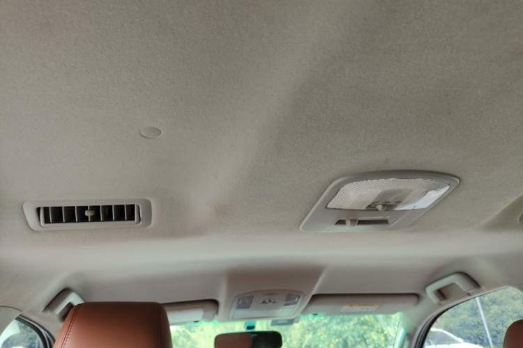 Used Toyota Fortuner 2016 2.7L Middle East Version Headliner