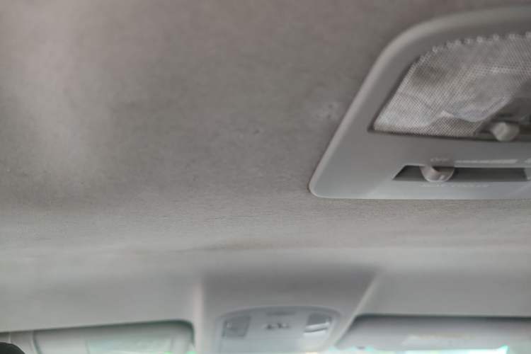 Used Toyota Fortuner 2016 2.7L Middle East Version Headliner