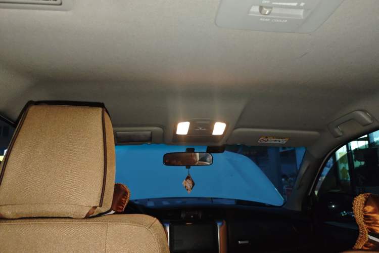 Used Toyota Fortuner 2016 2.7L Middle East Version Headliner