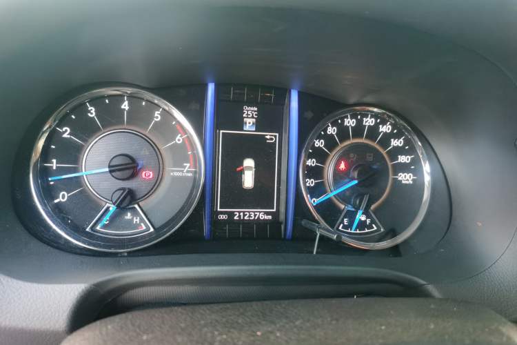 Used Toyota Fortuner 2016 2.7L Middle East Version Instrument Cluster