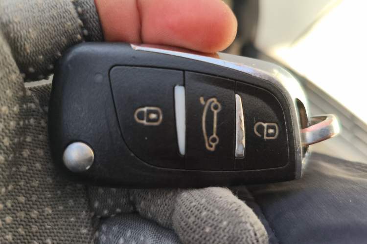 Used Toyota Fortuner 2016 2.7L Middle East Version Interior 1