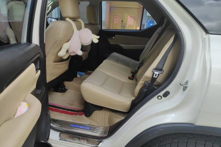 Used Toyota Fortuner 2016 2.7L Middle East Version Interior 2