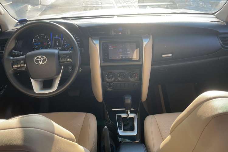 Used Toyota Fortuner 2016 2.7L Middle East Version Interior 3