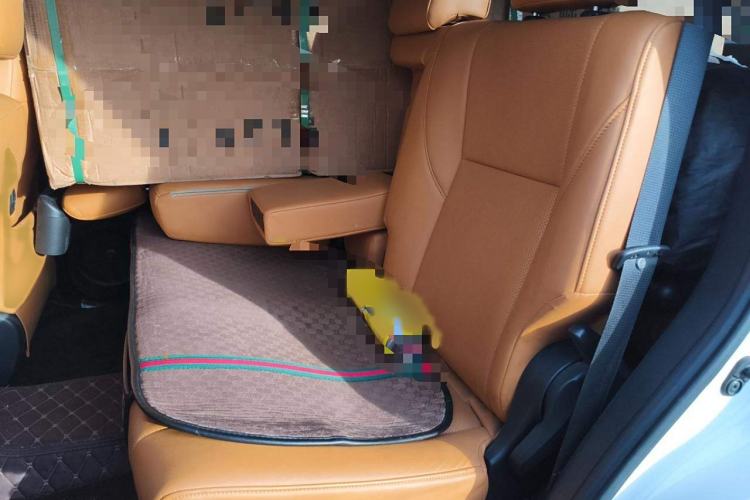 Used Toyota Fortuner 2016 2.7L Middle East Version Interior 4
