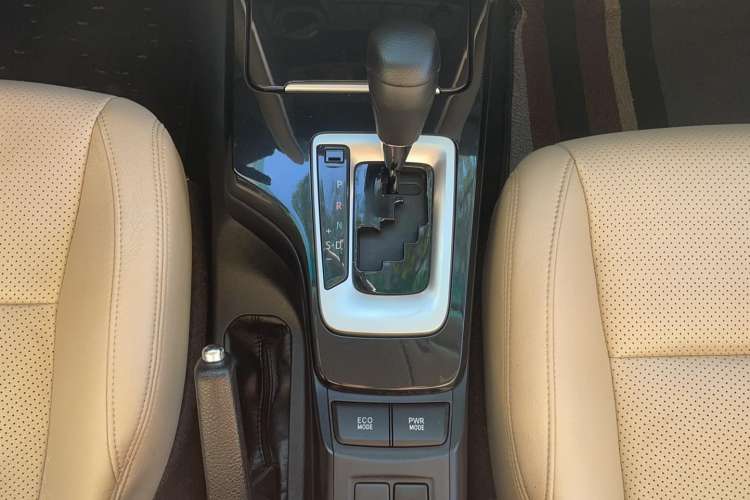 Used Toyota Fortuner 2016 2.7L Middle East Version Interior 4