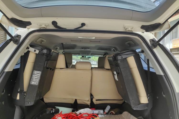 Used Toyota Fortuner 2016 2.7L Middle East Version Interior 7