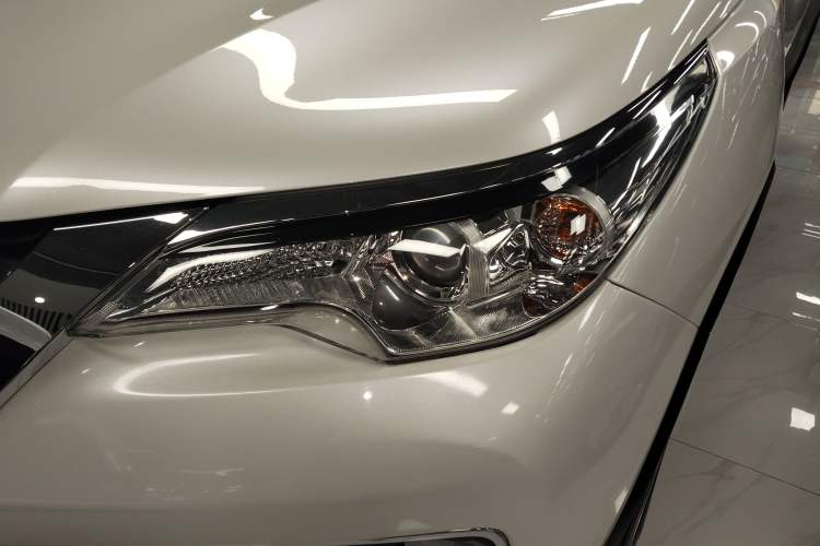 Used Toyota Fortuner 2016 2.7L Middle East Version Left Front Headlight