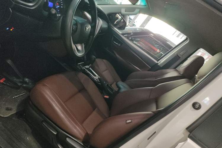 Used Toyota Fortuner 2016 2.7L Middle East Version Left Front Seat