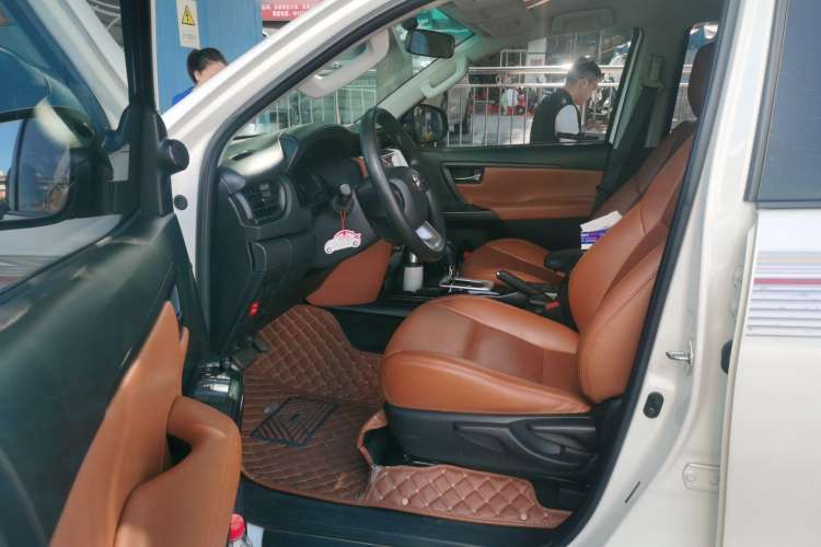 Used Toyota Fortuner 2016 2.7L Middle East Version Left Front Seat