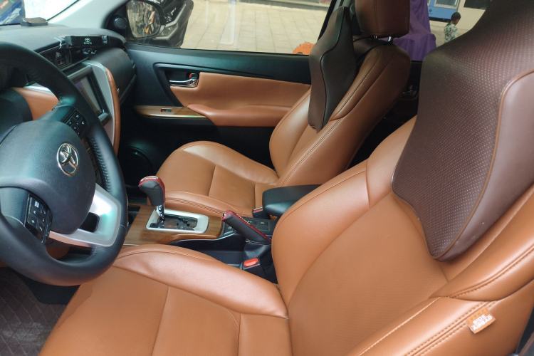 Used Toyota Fortuner 2016 2.7L Middle East Version Left Front Seat