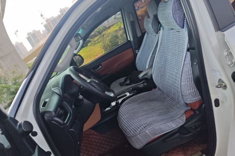 Used Toyota Fortuner 2016 2.7L Middle East Version Left Front Seat