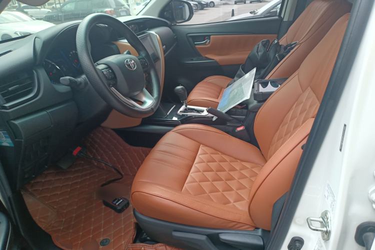 Used Toyota Fortuner 2016 2.7L Middle East Version Left Front Seat