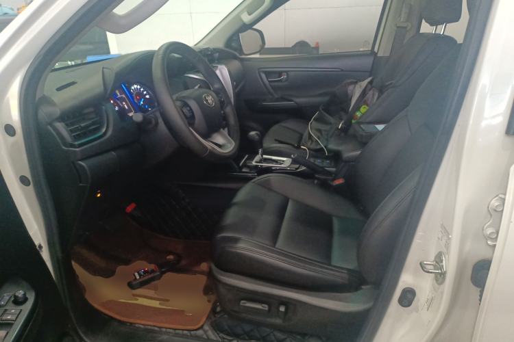 Used Toyota Fortuner 2016 2.7L Middle East Version Left Front Seat