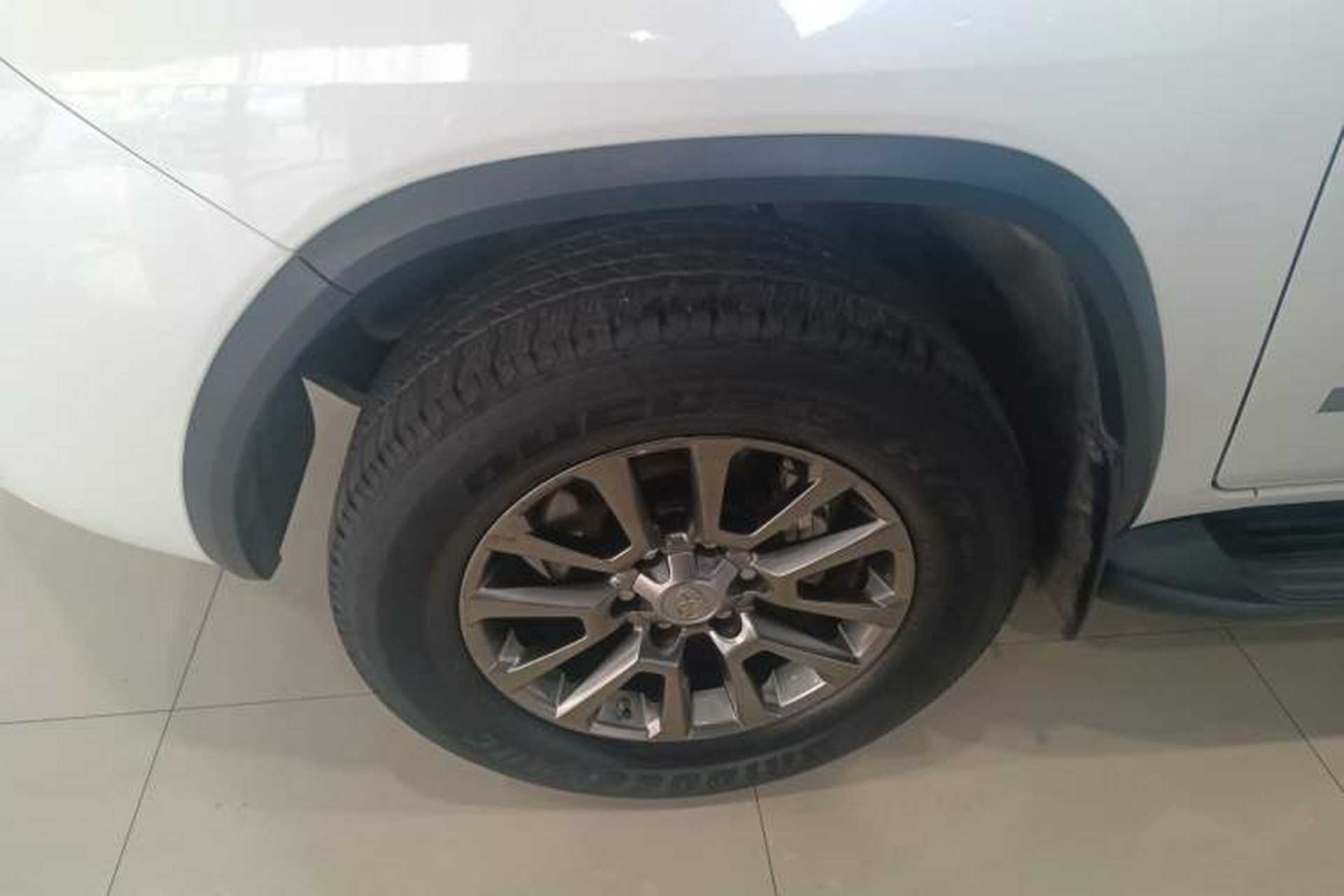 Used Toyota Fortuner 2016 2.7L Middle East Version Left Front Wheel Hub